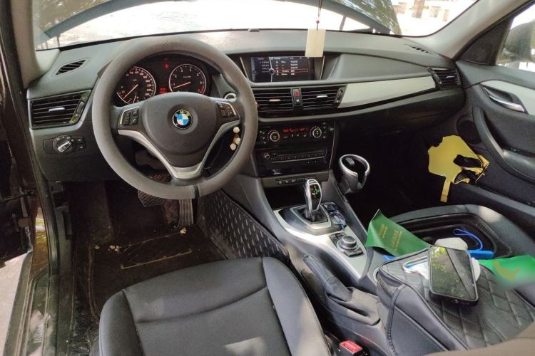Used BMW X1 2014 sDrive18i Leading Model Center Console