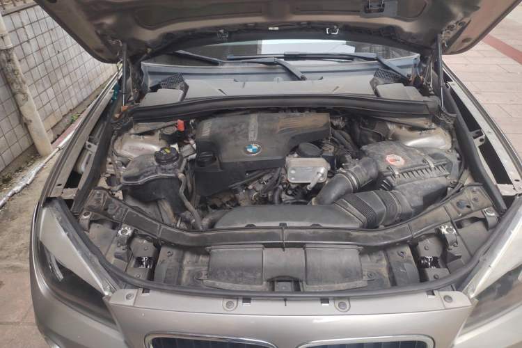 Used BMW X1 2014 sDrive18i Fashion Model Engine Bay
