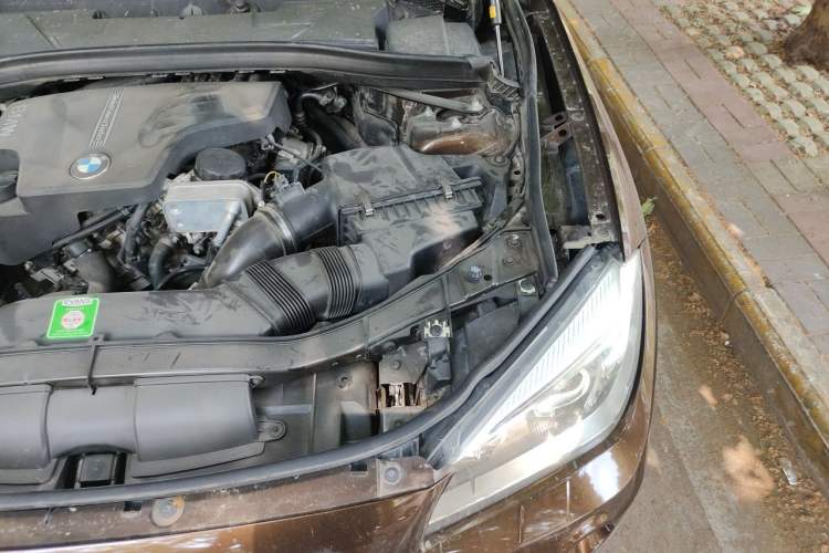 Used BMW X1 2014 sDrive18i Leading Model Engine Bay Left