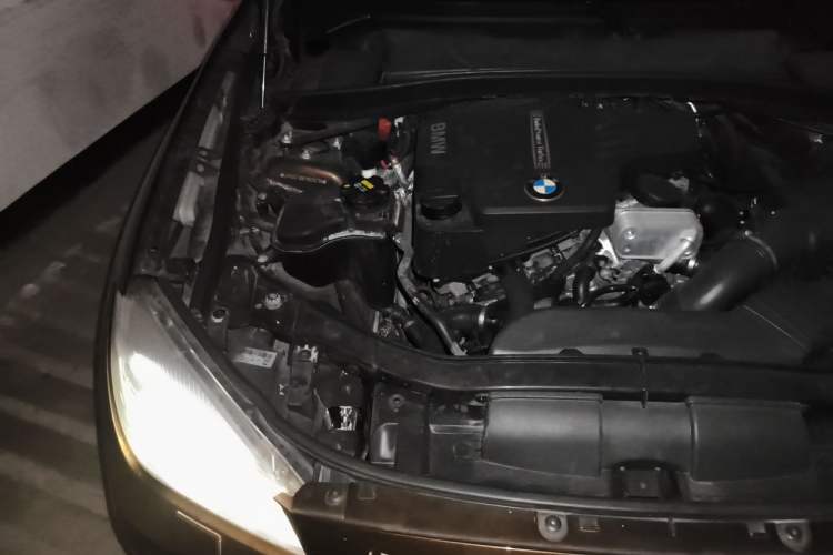 Used BMW X1 2014 sDrive18i X Design Package Engine Bay Right