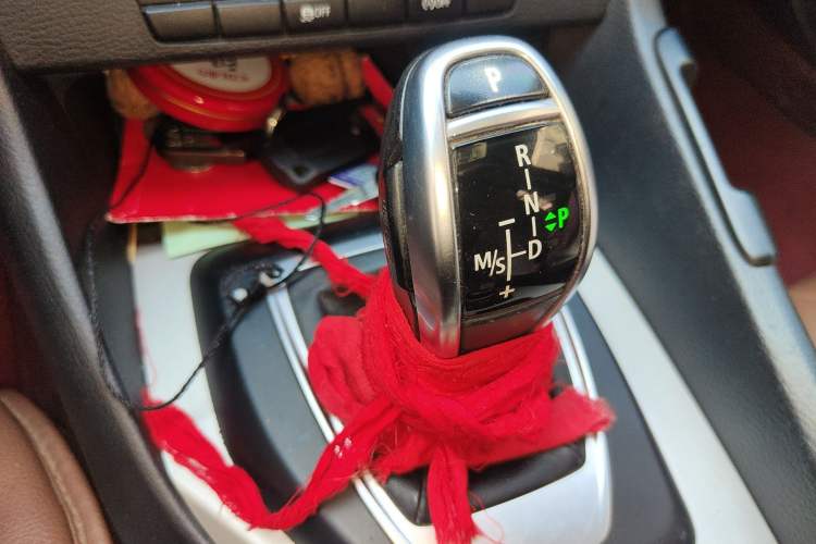 Used BMW X1 2014 sDrive18i Fashion Model Gear Lever