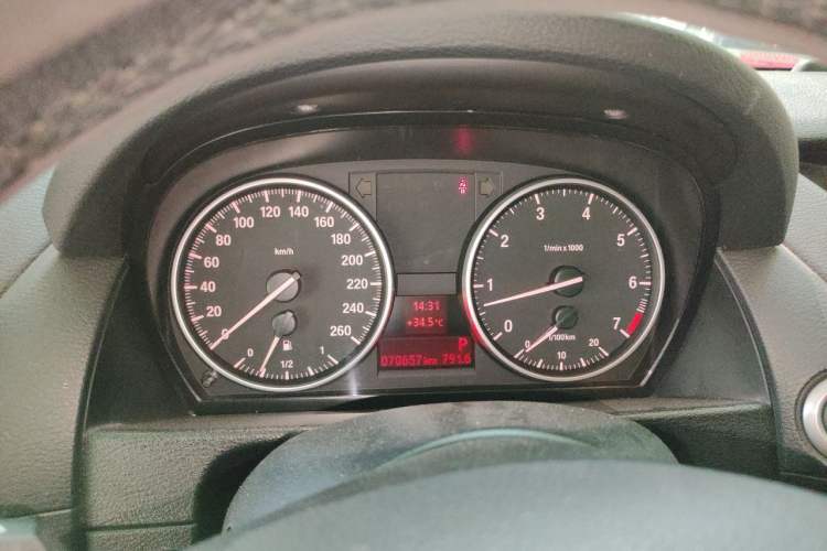 Used BMW X1 2014 sDrive18i Leading Model Instrument Cluster