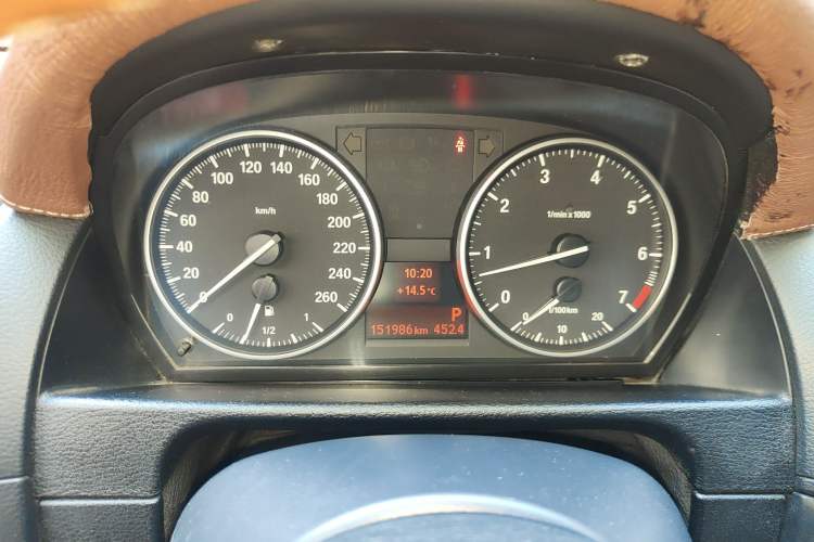 Used BMW X1 2014 sDrive18i Fashion Model Instrument Cluster