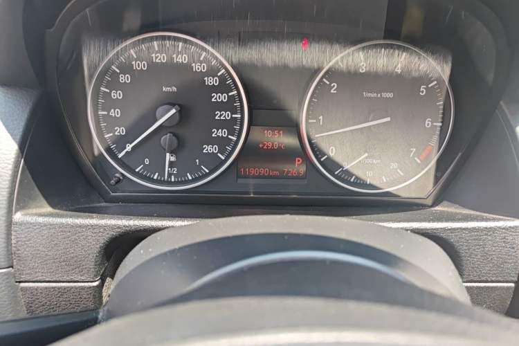 Used BMW X1 2014 sDrive18i Fashion Model Odometer Close Up
