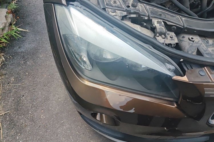 Used BMW X1 2014 sDrive18i Fashion Model Right Front Headlight