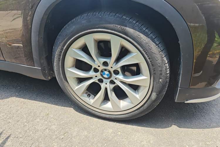 Used BMW X1 2014 sDrive18i Fashion Model Right Front Wheel Hub