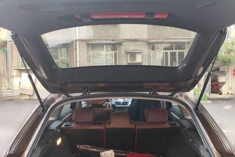 Used BMW X1 2014 sDrive18i Fashion Model Trunk