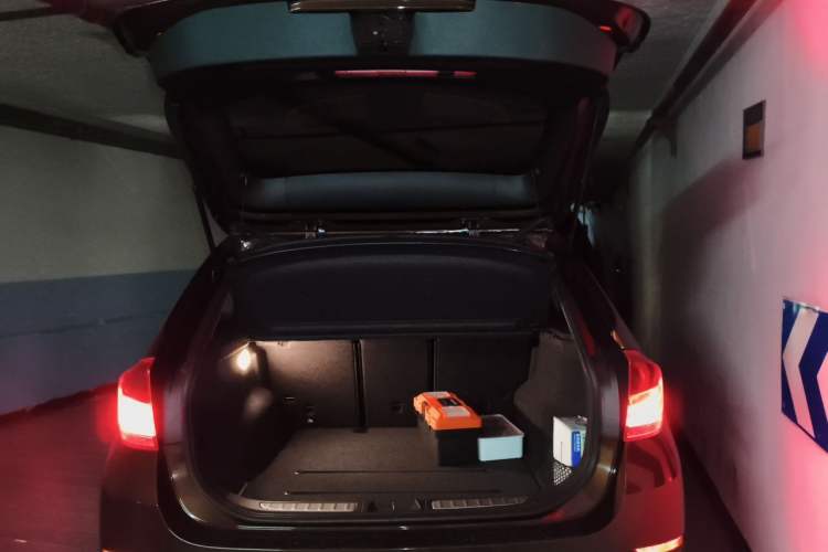 Used BMW X1 2014 sDrive18i X Design Package Trunk