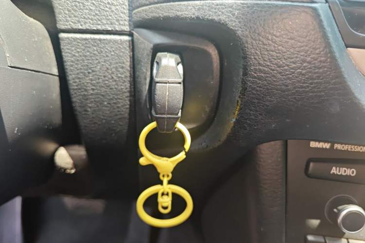 Used BMW X1 2014 sDrive18i Fashion Model Vehicle Key