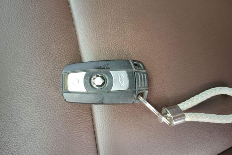 Used BMW X1 2014 sDrive18i Leading Model Vehicle Key