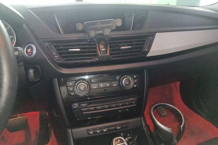 Used BMW X1 2014 sDrive18i Leading Model Audio And AC Panel