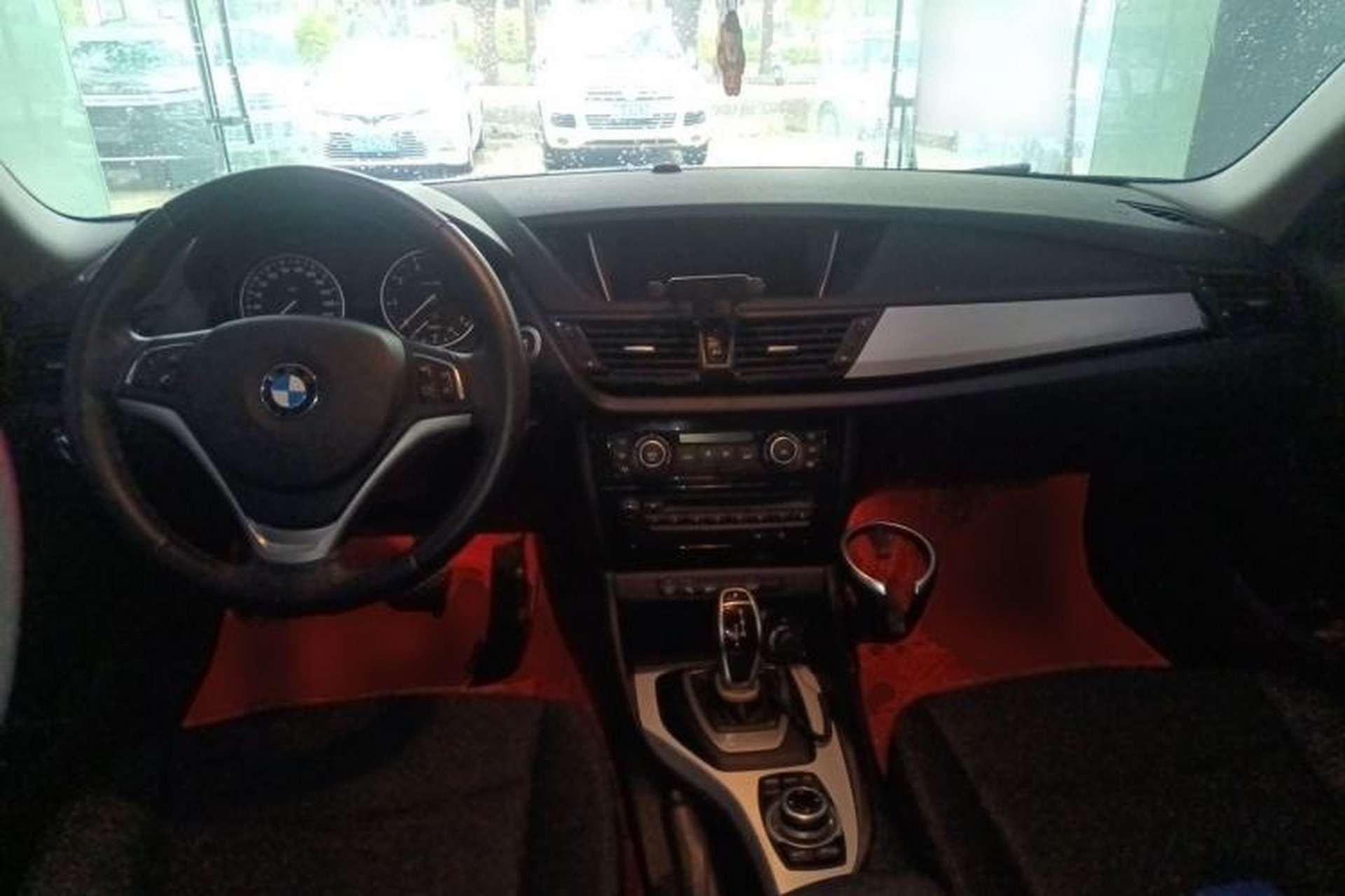 Used BMW X1 2014 sDrive18i Leading Model Center Console