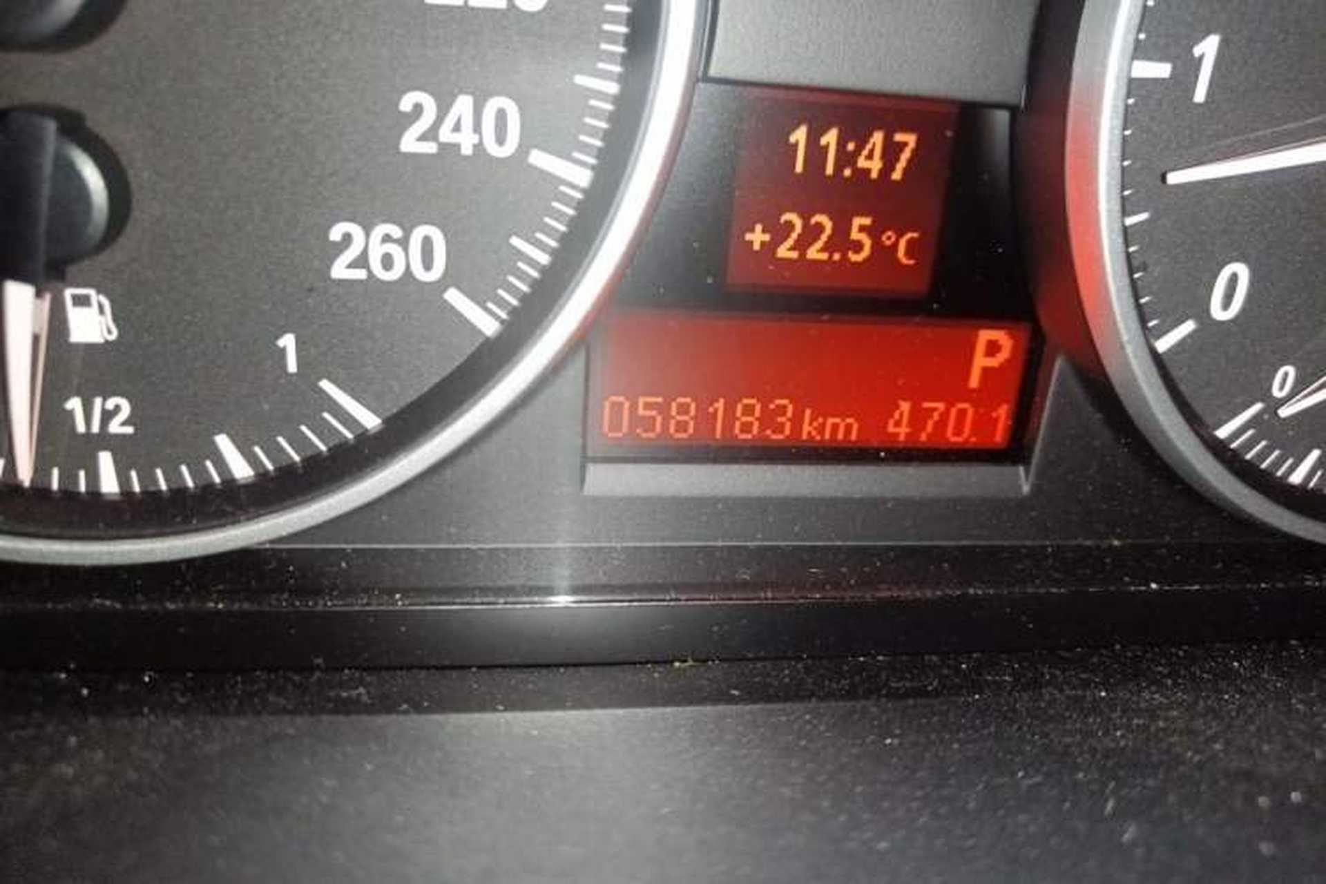 Used BMW X1 2014 sDrive18i Leading Model Odometer Close Up