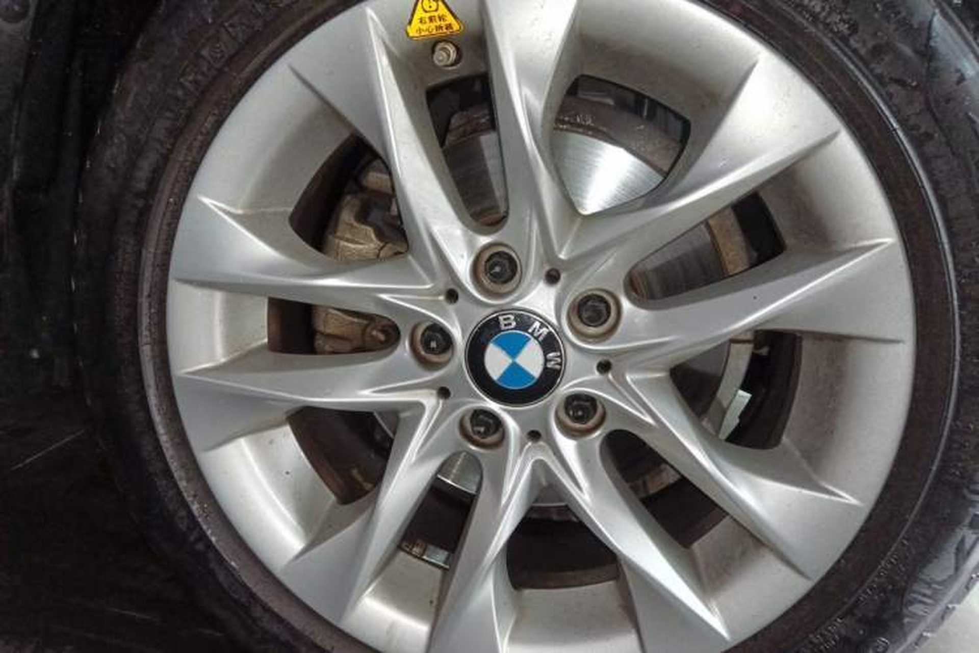 Used BMW X1 2014 sDrive18i Leading Model Right Front Wheel Hub