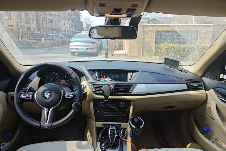 Used BMW X1 2014 sDrive18i Leading Model Center Console