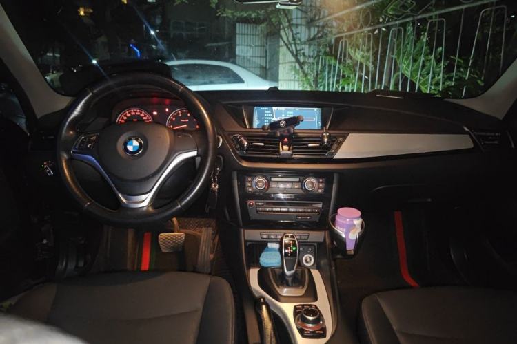 Used BMW X1 2014 sDrive18i Leading Model Center Console