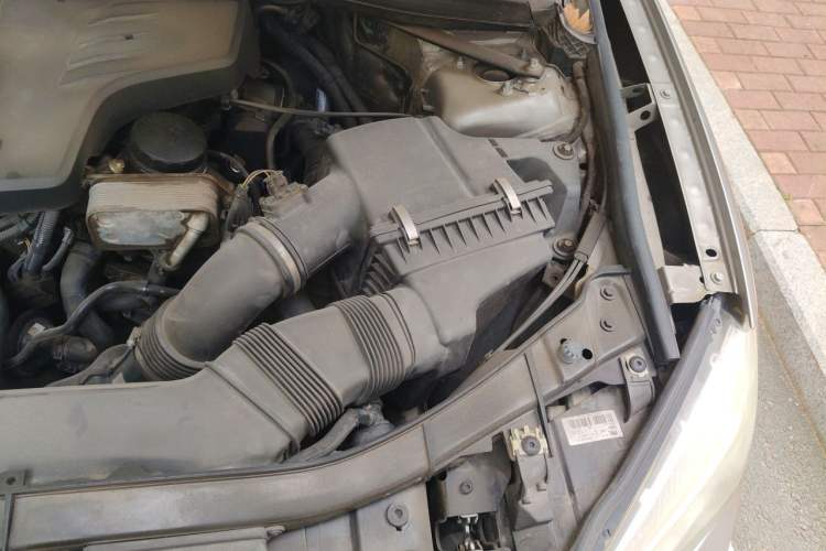 Used BMW X1 2014 sDrive18i Leading Model Engine Bay Left