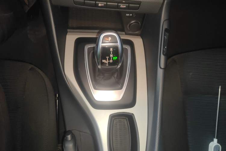 Used BMW X1 2014 sDrive18i Fashion Model Gear Lever