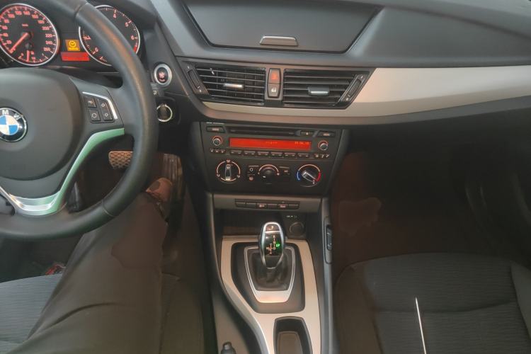 Used BMW X1 2014 sDrive18i Fashion Model Interior 2