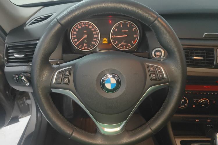 Used BMW X1 2014 sDrive18i Fashion Model Steering Wheel