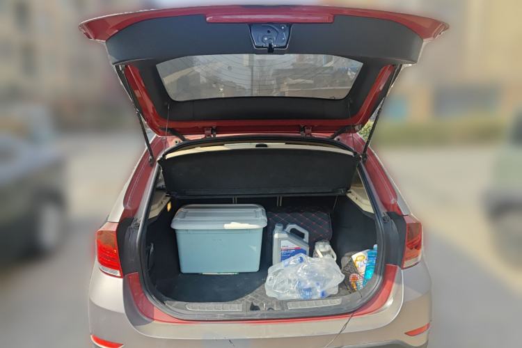Used BMW X1 2014 sDrive18i Leading Model Trunk