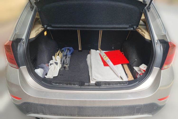 Used BMW X1 2014 sDrive18i Leading Model Trunk