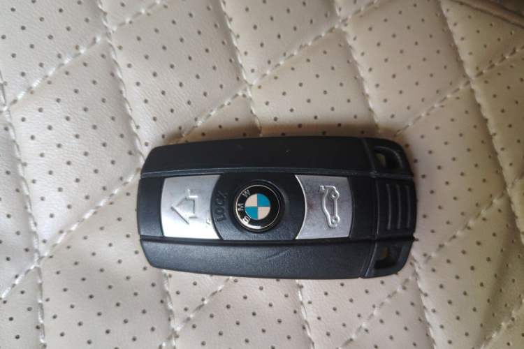 Used BMW X1 2014 sDrive18i Leading Model Vehicle Key