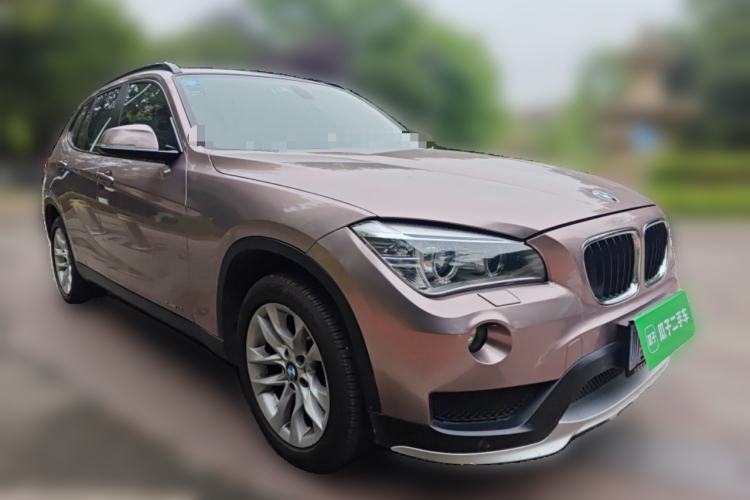 Used BMW X1 2014 sDrive18i Leading Model Front Right 45 Deg