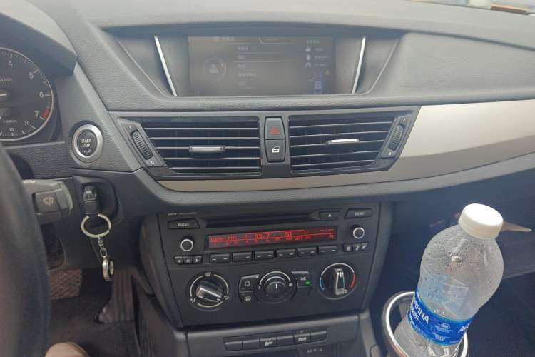 Used BMW X1 2014 sDrive18i Fashion Model Audio And AC Panel