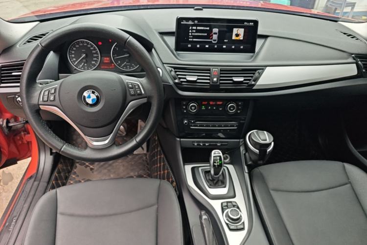 Used BMW X1 2014 sDrive18i Leading Model Center Console