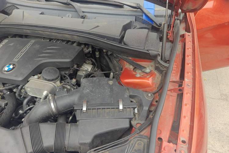 Used BMW X1 2014 sDrive18i Fashion Model Engine Bay Left