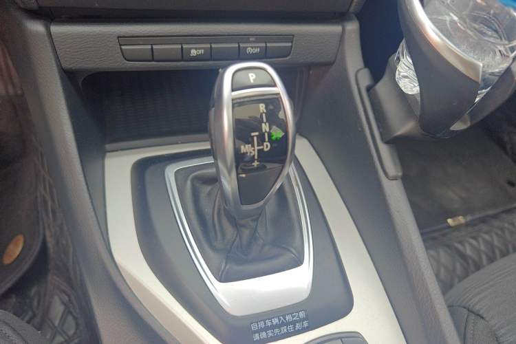 Used BMW X1 2014 sDrive18i Fashion Model Gear Lever