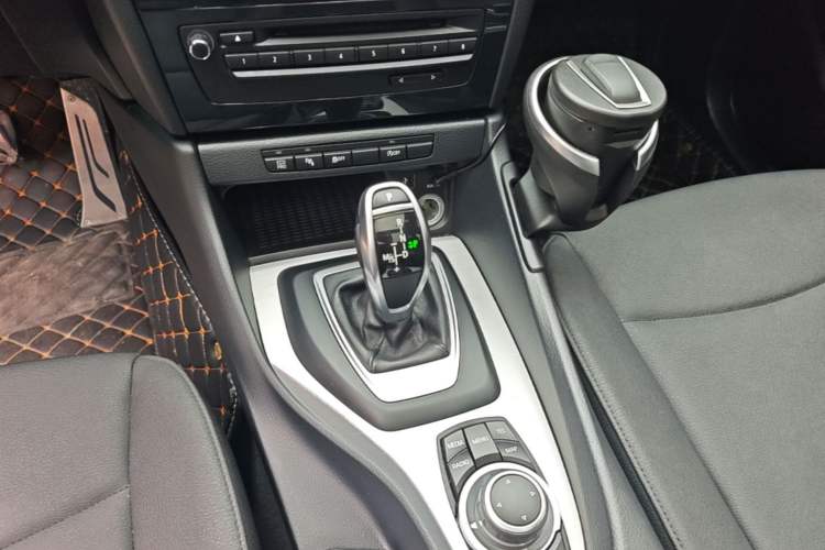 Used BMW X1 2014 sDrive18i Leading Model Gear Lever