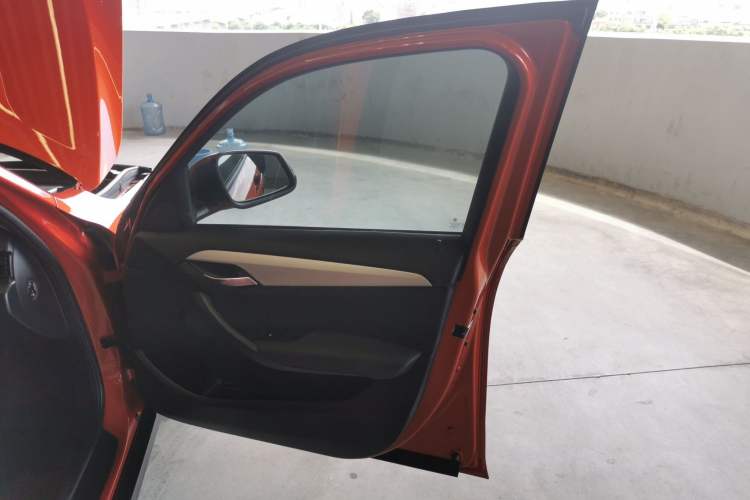 Used BMW X1 2014 sDrive18i Fashion Model Interior 5