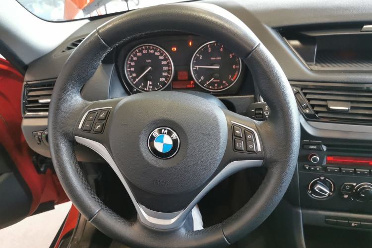 Used BMW X1 2014 sDrive18i Fashion Model Steering Wheel