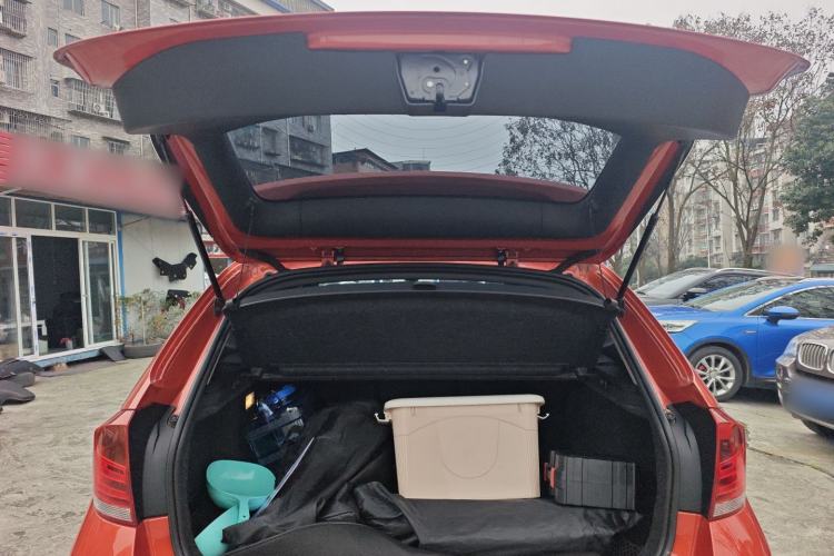 Used BMW X1 2014 sDrive18i Leading Model Trunk
