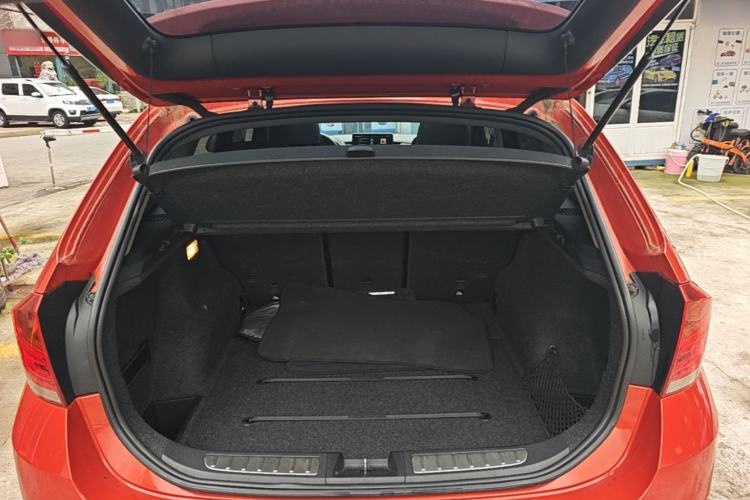 Used BMW X1 2014 sDrive18i Leading Model Trunk