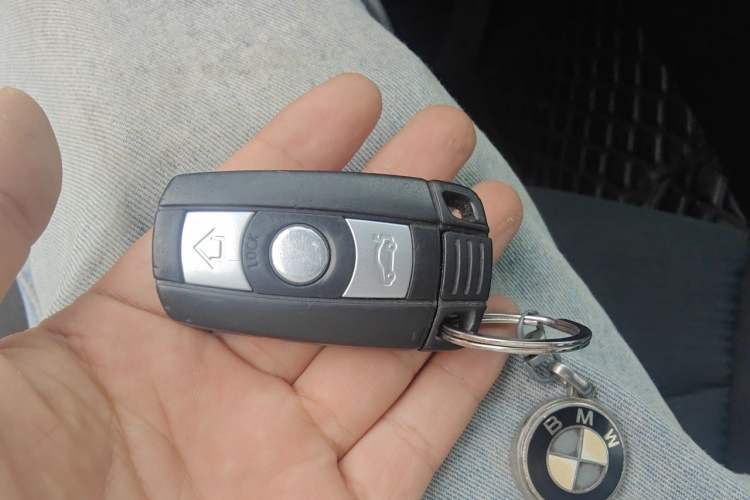Used BMW X1 2014 sDrive18i Fashion Model Vehicle Key