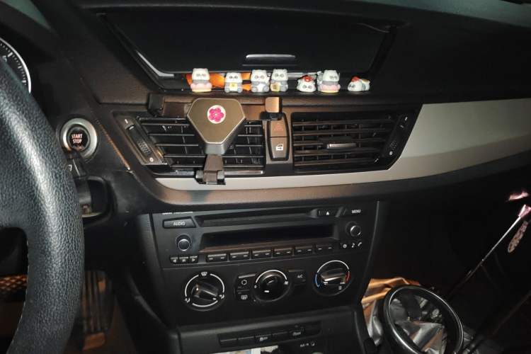 Used BMW X1 2014 sDrive18i Fashion Model Audio And AC Panel