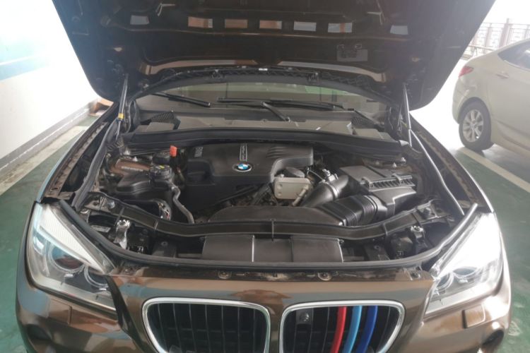 Used BMW X1 2014 sDrive18i Sports Design Package Engine Bay