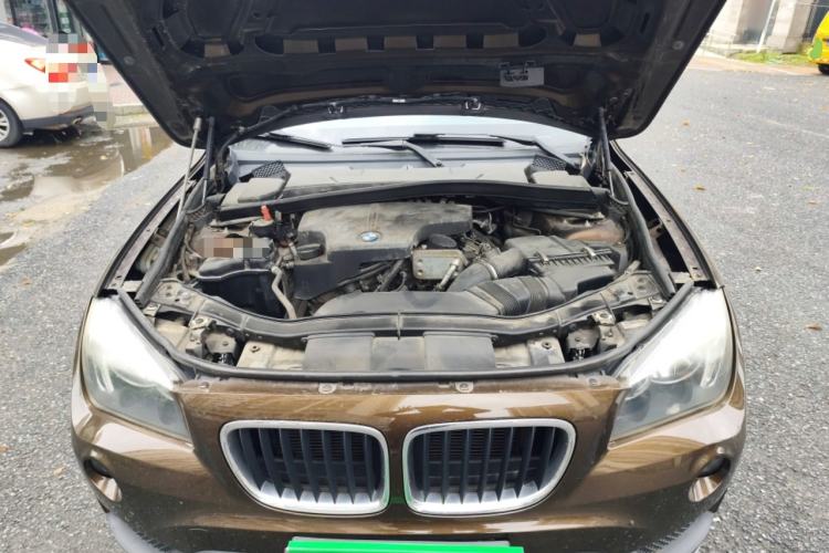 Used BMW X1 2014 sDrive18i Fashion Model Engine Bay