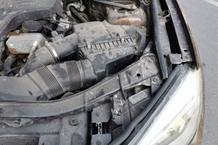 Used BMW X1 2014 sDrive18i Leading Model Engine Bay Left