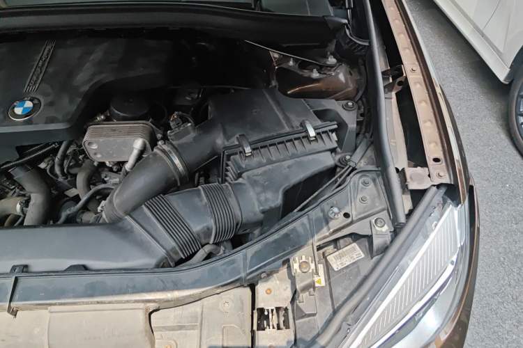 Used BMW X1 2014 sDrive18i Leading Model Engine Bay Left