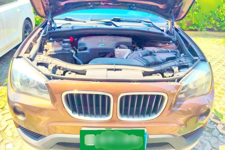 Used BMW X1 2014 sDrive18i Fashion Model Engine Bay