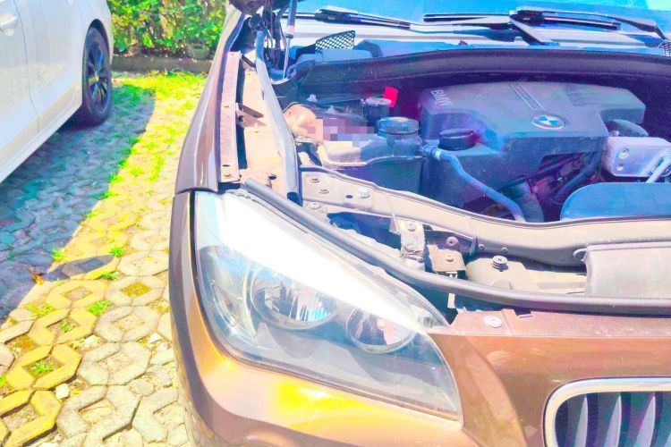 Used BMW X1 2014 sDrive18i Fashion Model Engine Bay Right