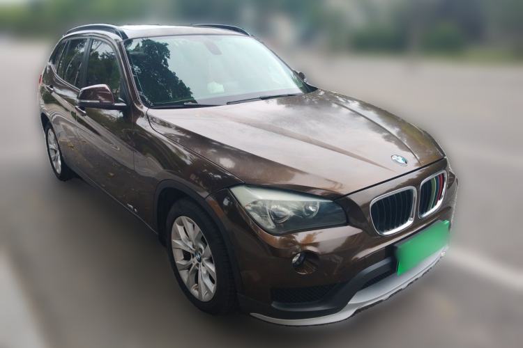 Used BMW X1 2014 sDrive18i Fashion Model Front Right 45 Deg