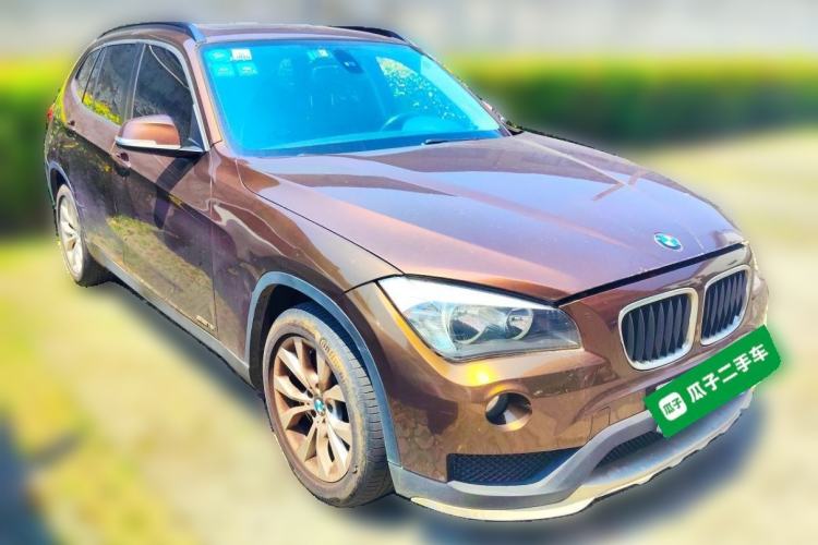 Used BMW X1 2014 sDrive18i Fashion Model Front Right 45 Deg