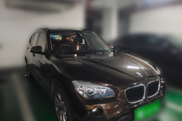 Used BMW X1 2014 sDrive18i Fashion Model Front Right 45 Deg