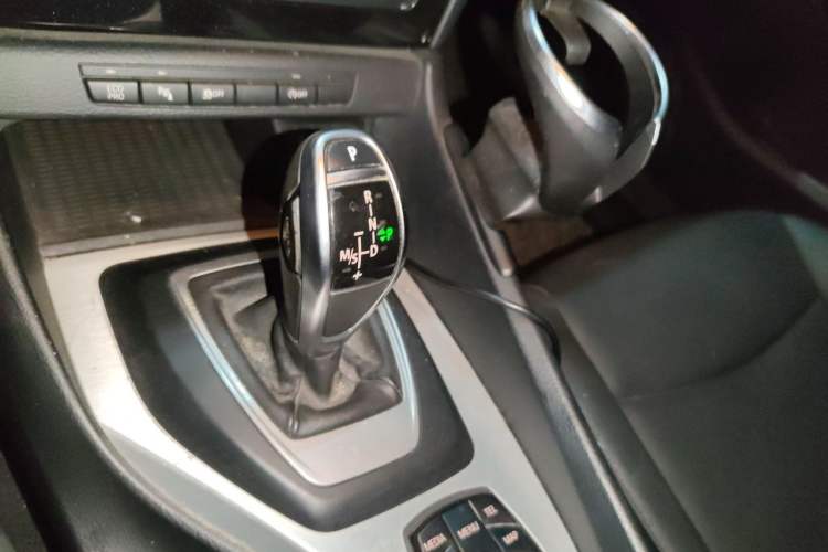 Used BMW X1 2014 sDrive18i Leading Model Gear Lever