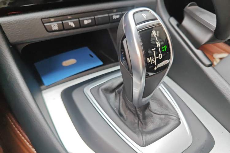 Used BMW X1 2014 sDrive18i Leading Model Gear Lever